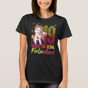 Camiseta 19º Aniversário Garota de 19 Anos Flexibindo Unicó