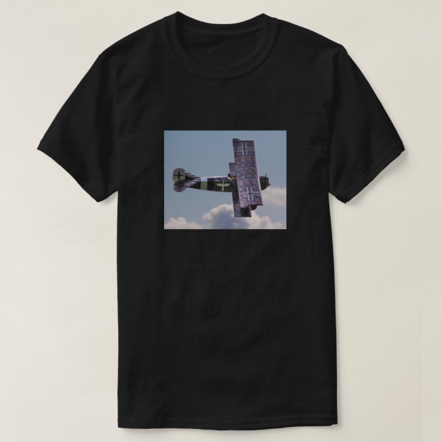 Camiseta 1917 Fokker D VII em voo essencial (Frente do Design)