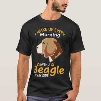 Camiseta 194 Eu acordo todas as manhãs com um Beagle ao meu