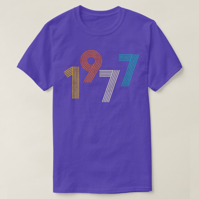 Camiseta 1977 Retro Birthday Vintage (Frente do Design)