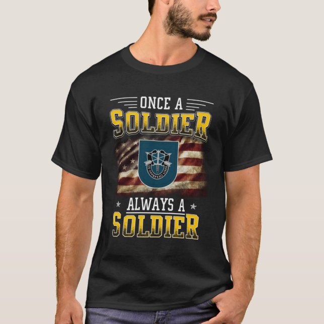 Camiseta 19th Special Forces Group Veteran Always a Soldier (Frente)
