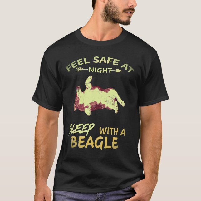 Camiseta 1 Sinta-se Seguro à Noite Durma Com Um Beagle (Frente)