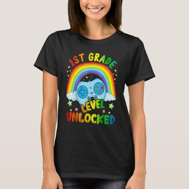 Camiseta 1st Grade Level Unlocked Rainbow Back To School Bo (Frente)