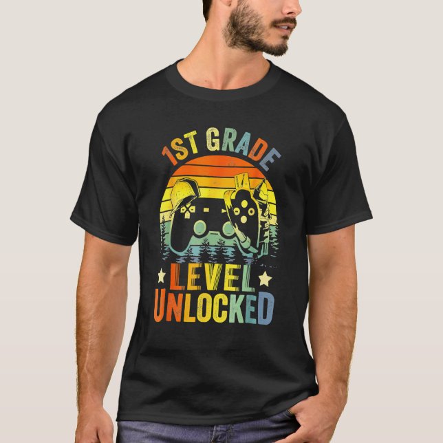 Camiseta 1st Grade Level Unlocked Video Game Back To School (Frente)