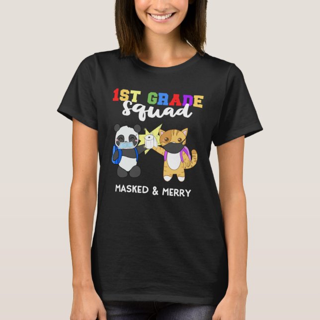 Camiseta 1st Grade Squad Quarantine Panda Kitty  Mask Quote (Frente)