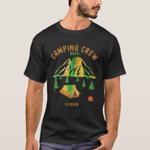 Camiseta 2024 Títulos de viagem de acampamento diverso Vlog