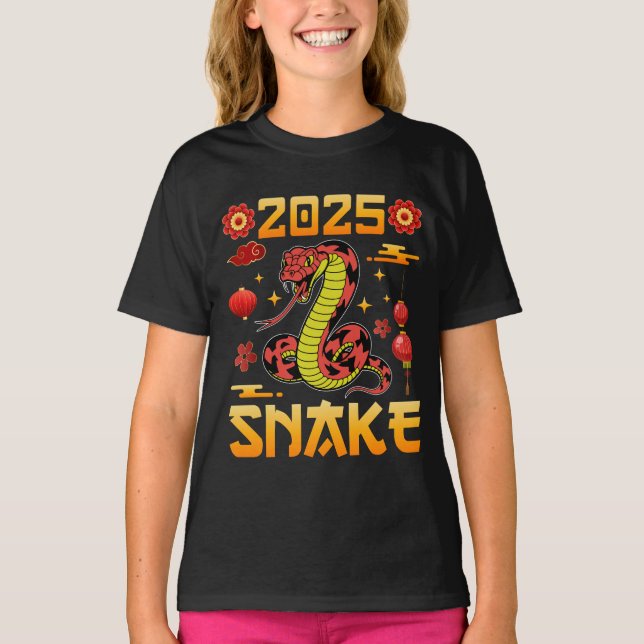 Camiseta 2025 Ano Da Cobra - Cobra Zodiac Chinês (Frente)