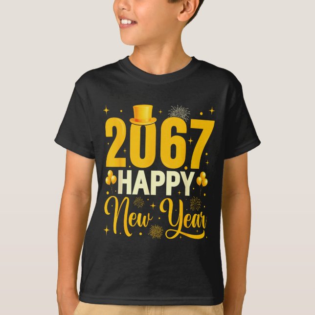 Camiseta 2067 Happy New Year Retro Funny 67 Six Seven Meme  (Frente)
