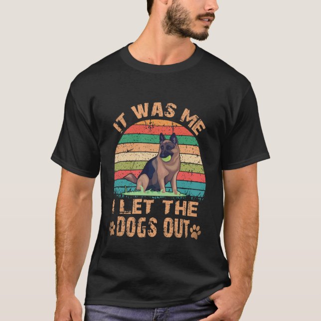 Camiseta 20 Fui Eu Quem Deixou os Cachorros Saírem Shepherd (Frente)