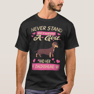 Camiseta 21 Nunca Fique Entre Uma Garota E Seu Dachshund