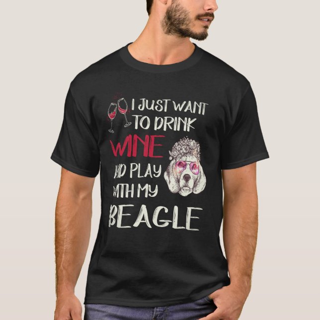 Camiseta 22 Bebo Vinho E Brinco Com Meu Beagle (Frente)