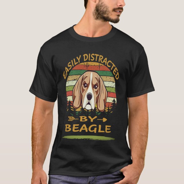 Camiseta 22 Facilmente Distraído Por Beagle (Frente)