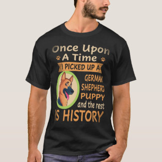 Camiseta 26 Era Uma Vez Eu Peguei Um Pastor Alemão 