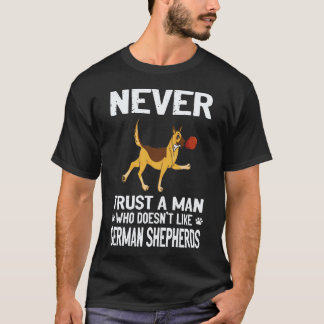 Camiseta 29 Nunca Confie em um Homem que Não Gosta de Pasto