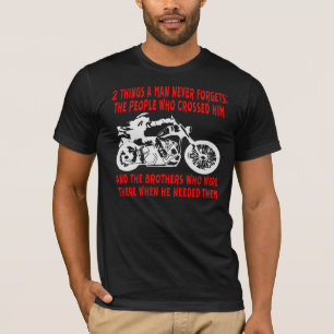 Camiseta 2 Coisas Que Um Homem Nunca Esquece... ©WhiteTiger