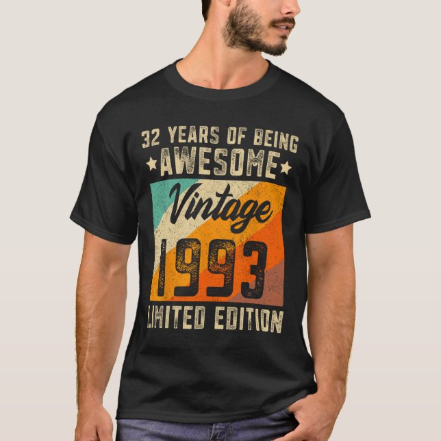 Camiseta 32º Aniversário do Homem 32 anos Mulheres de 1993  (Frente)