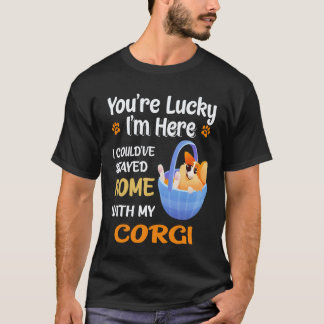 Camiseta 33 Eu poderia ter ficado em casa com Corgi