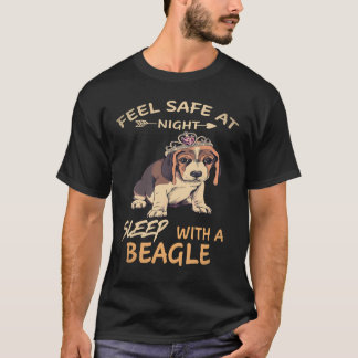Camiseta 33 Sinta-se Seguro à Noite Dormindo Com Um Beagle