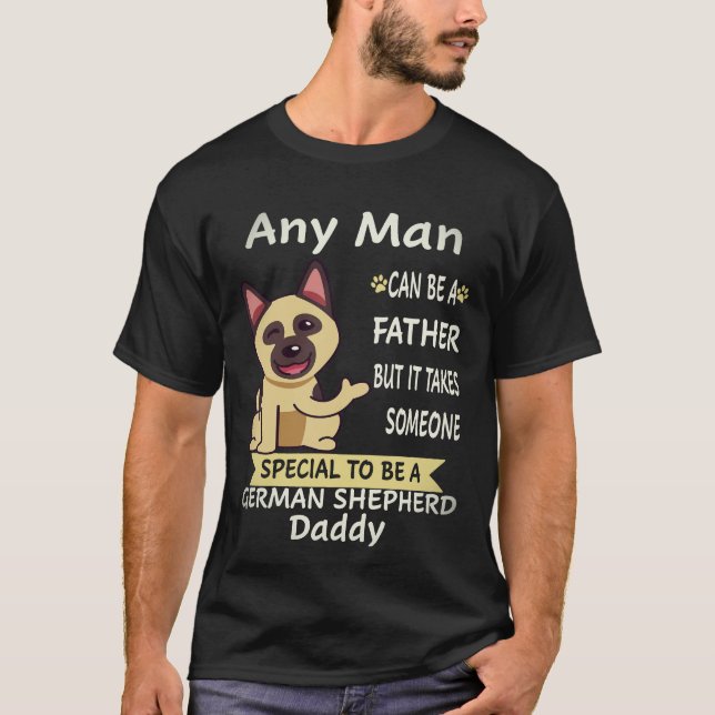 Camiseta 34 Qualquer Homem Pode Ser Pai Mas Leva Alguém Esp (Frente)