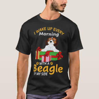 Camiseta 36 Eu acordo todas as manhãs com um Beagle ao meu 