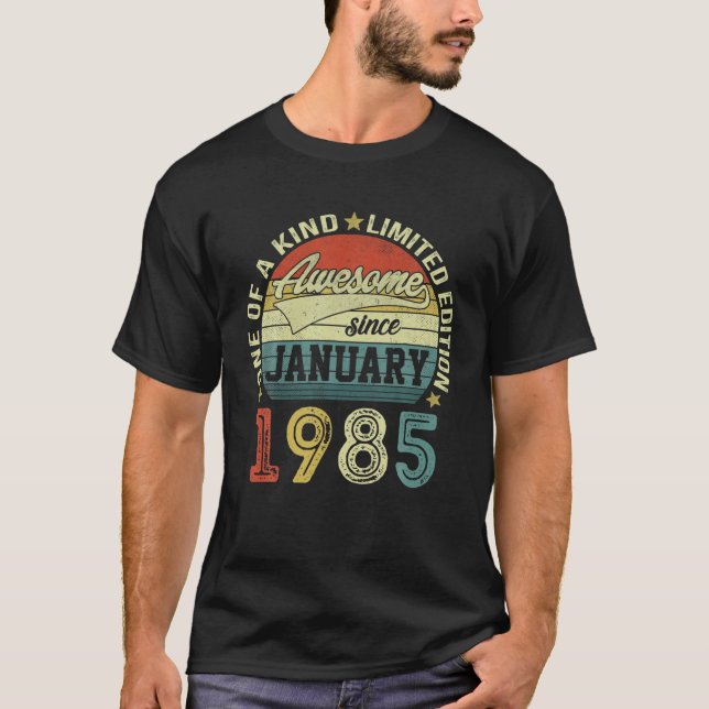 Camiseta 37 Anos De Idade, Presentes Incríveis Desde Janeir (Frente)