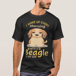 Camiseta 37 Eu acordo todas as manhãs com um Beagle ao meu