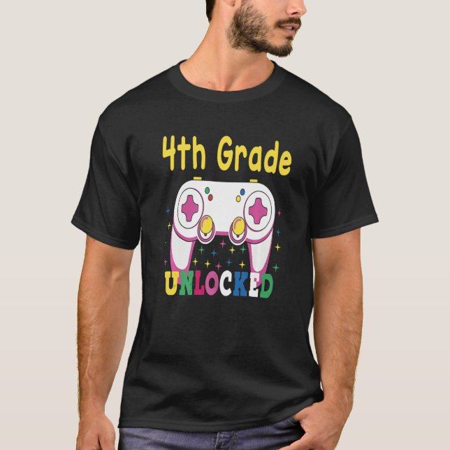 Camiseta 3rd Grade Achieved 4th Grade Unlocked Retro Colorf (Frente)