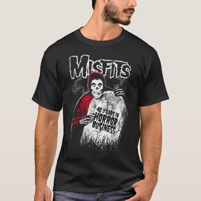 Camiseta 40 Anos Em Um Negócio Horror Punk (Frente)