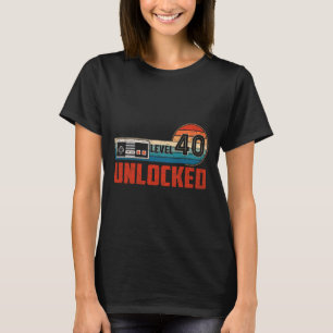 Camiseta 40 Birthday Gift Unlocked Level 40 Vintage Game Co