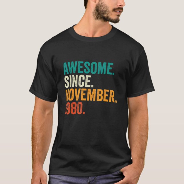 Camiseta 42 Anos De Idade Oferece Presentes Incríveis Desde (Frente)
