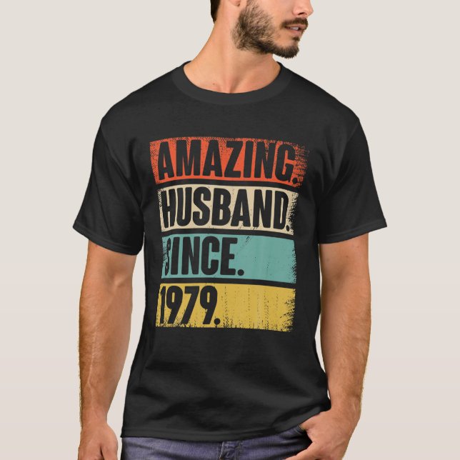 Camiseta 43 Aniversário De Casamento Dando-Lhe Presente - M (Frente)