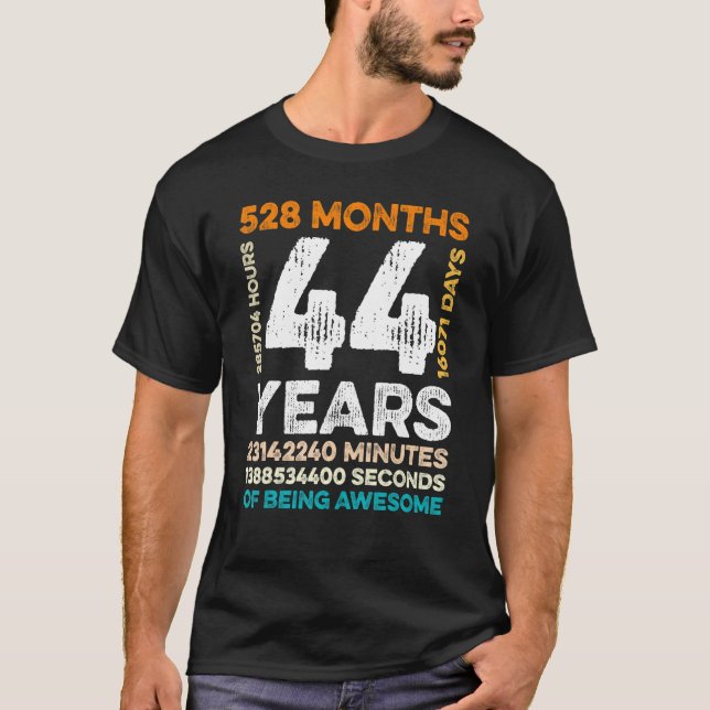 Camiseta 44 Anos De Idade 528 Meses De Nascimento De 44 (Frente)