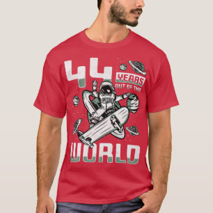 Camiseta 44 Anos Fora Deste Mundo, Prato De Aniversário 44 