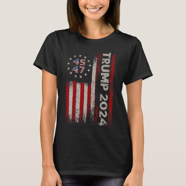 Camiseta 45 47 Trump 2024 American Flag 1 (Frente)
