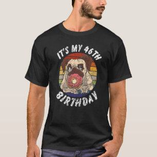 Camiseta 46 anos, Pug and Rosquinha Vintage, em destaque na
