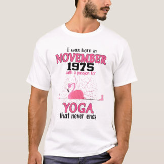 Camiseta 46 DE NOVEMBRO DE 1975 46 DE NOVEMBRO DE 1975 Com 