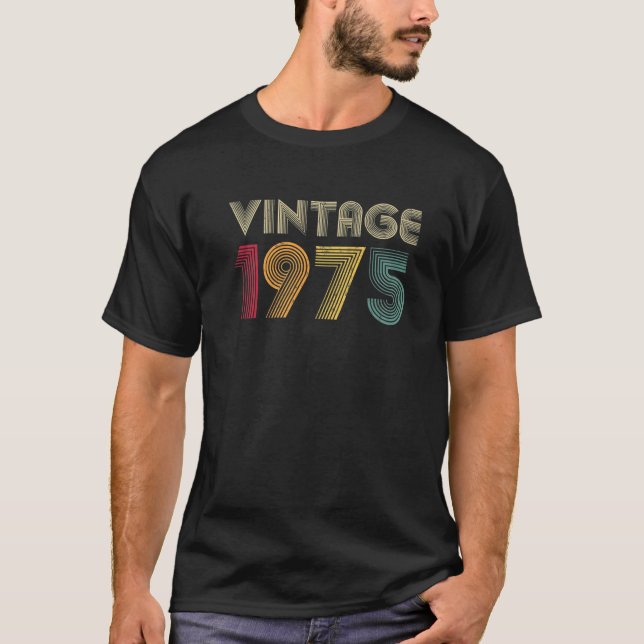 Camiseta 47º Presente De Aniversário Para Homens Relatório  (Frente)