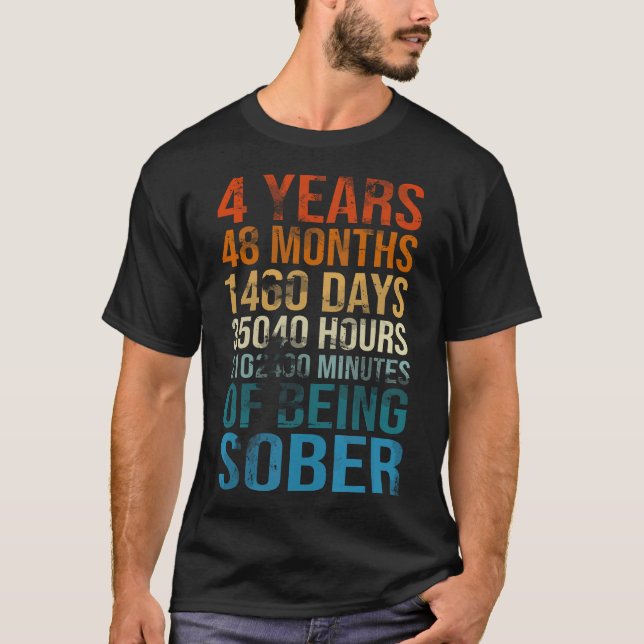 Camiseta 4 anos de celebrações Sober Recuperação de Sobried (Frente)