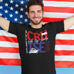 Camiseta 4 de julho Ano Personalizado do Cruise Squad<br><div class="desc">Este design pode ser personalizado na área fornecida pela alteração da foto e/ou do texto. Ou pode ser personalizado clicando em Personalizar este Modelo e, em seguida, escolhendo o clique para personalizar mais a opção e excluir ou alterar a cor do plano de fundo, adicionar texto, alterar a cor ou...</div>
