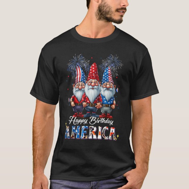 Camiseta 4 De Julho De 2023 Gnomos Patrióticos Dos EUA Feli (Frente)