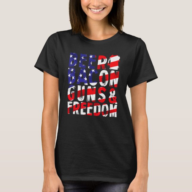 Camiseta 4 De Julho De Bebê Bacon Guns E Liberdade (Frente)