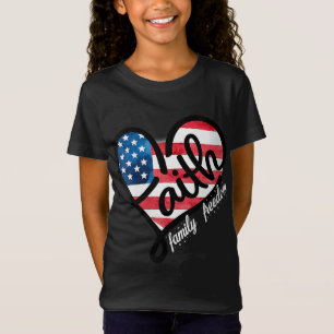 Camiseta 4 de julho Patriótica Christian Faith Heart Americ
