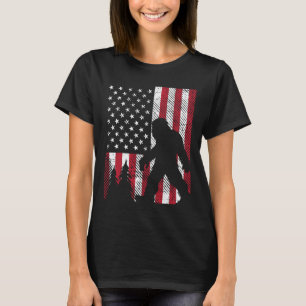 Camiseta 4 de julho Pé Grande Sasquatch U Flag U Patriotic