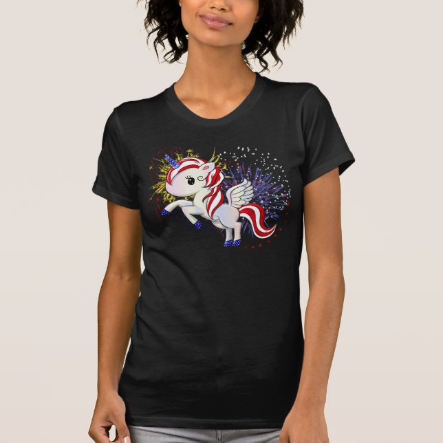 Camiseta 4 de julho Unicórnio Americano Pegasus Rainbow Fir (Frente)