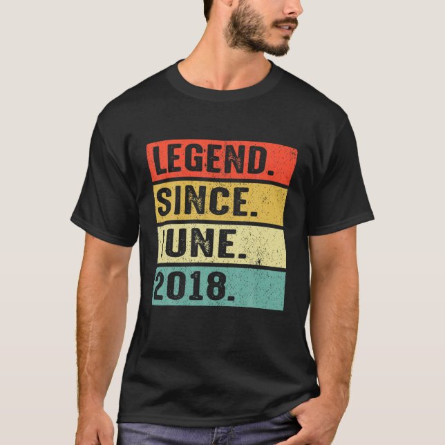 Camiseta 4 Years Old Legend Since June 2018 4Th Birthday Gi (Frente)