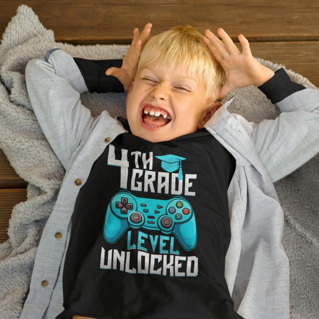 Camiseta 4th Grade Unlocked Gamer Graduation (Criador carregado)