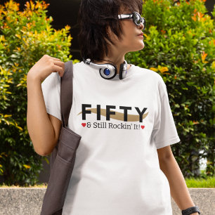 Camiseta 50 & Ainda Rockin' It! Tipografia de Aniversário P