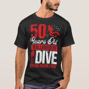 Camiseta 50.o aniversário Scuba mergulhando Grande Tubarão 