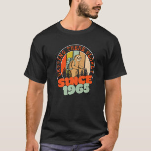 Camiseta 57 Anos Chegando Lentamente Desde 1965 57º Nascime
