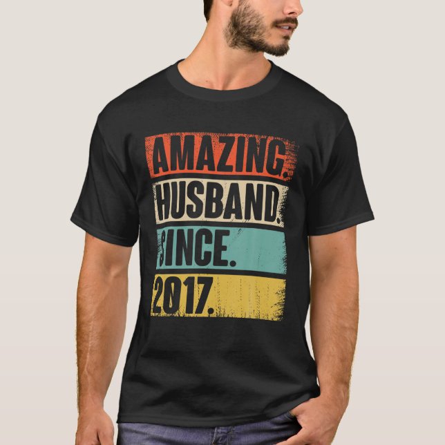 Camiseta 5 Aniversário De Casamento Deu-Lhe Presente - Mari (Frente)